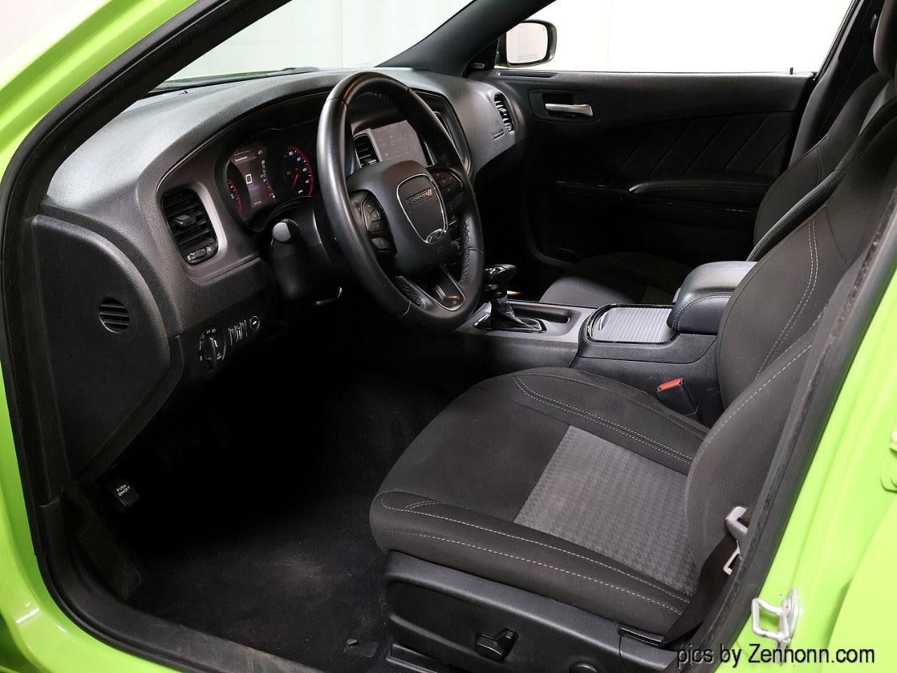 Used 2023 Dodge Charger SXT w/ Blacktop Package AWD/4WD image 12