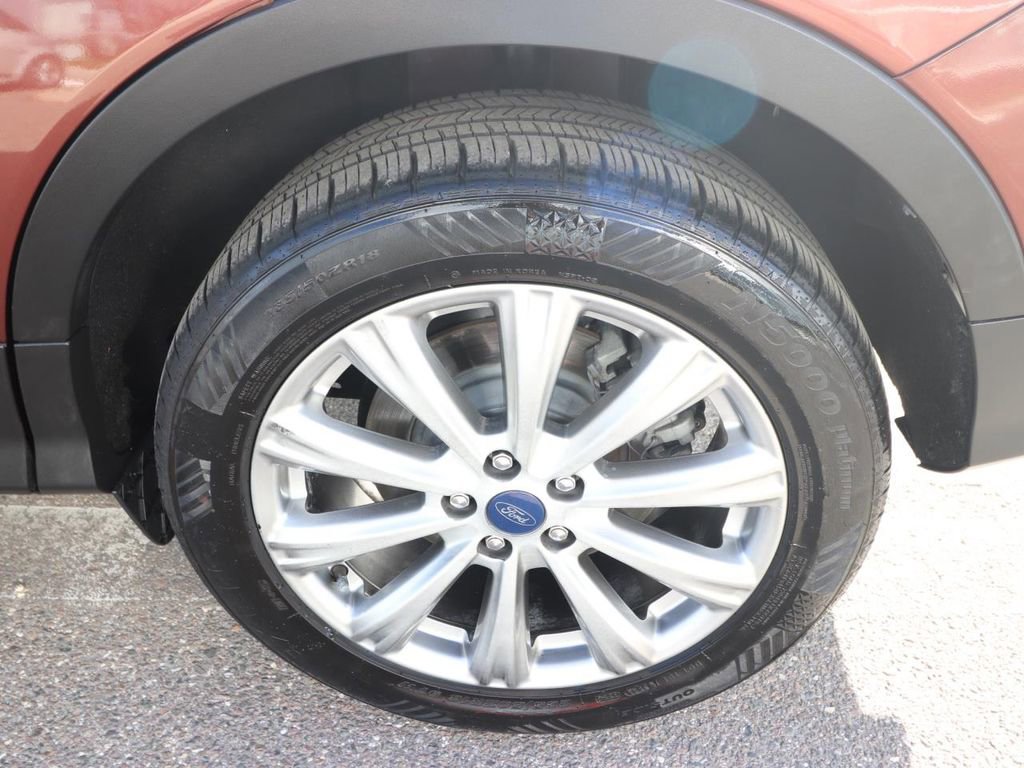 Certified 2018 Ford Escape Titanium w/ Ford Safe & Smart Package image 24