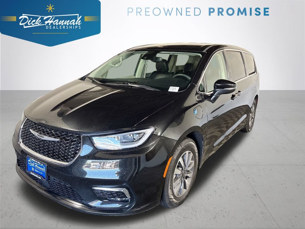 Used 2023 Chrysler Pacifica Touring-L