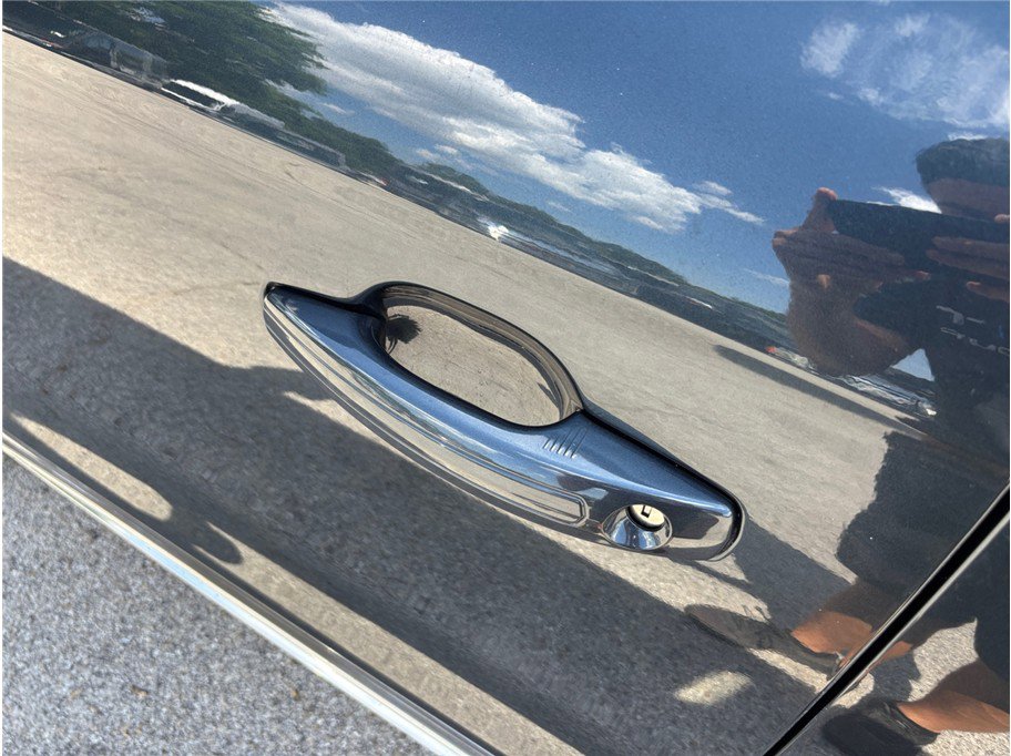 Used 2021 Lincoln Nautilus Reserve image 17