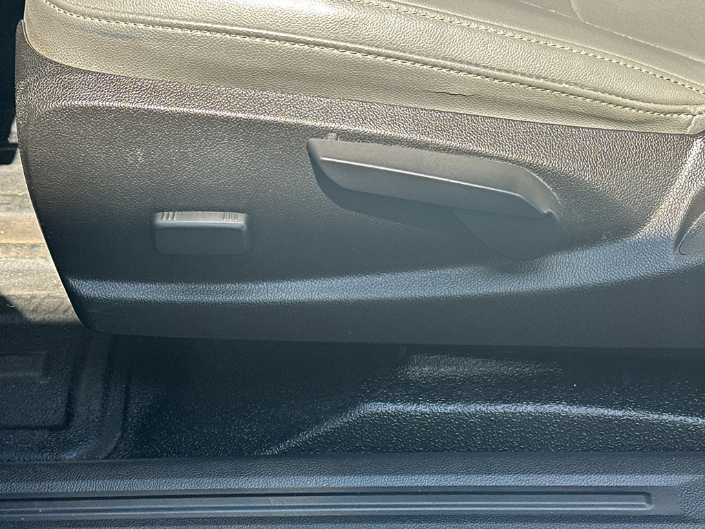 Used 2016 GMC Canyon SL image 24