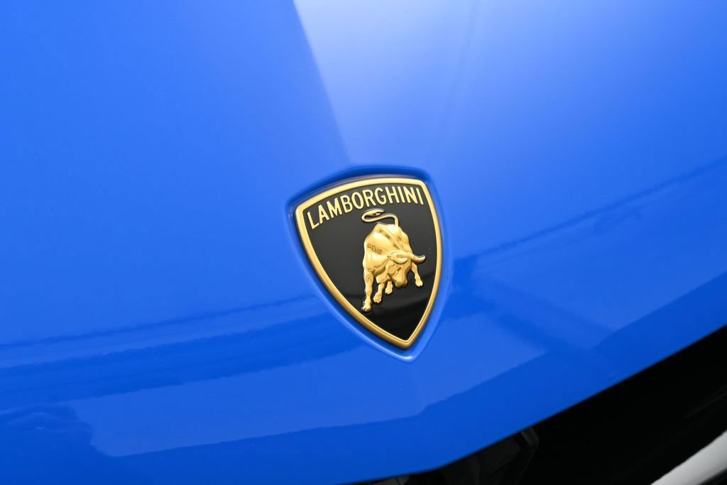 Used 2025 Lamborghini Urus SE AWD/4WD image 13