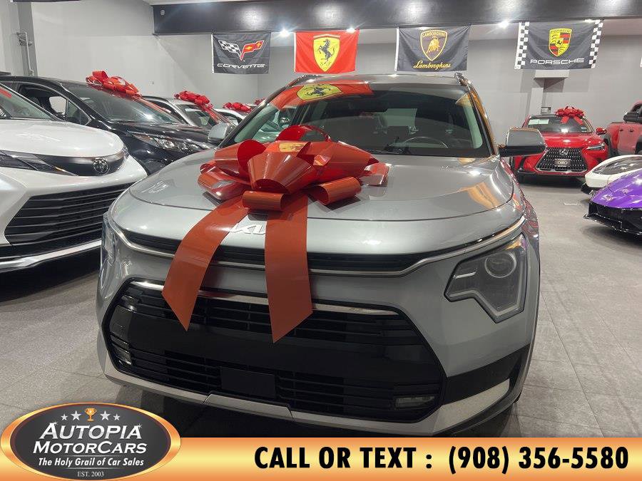 Used 2023 Kia Niro EX Touring FWD image 1