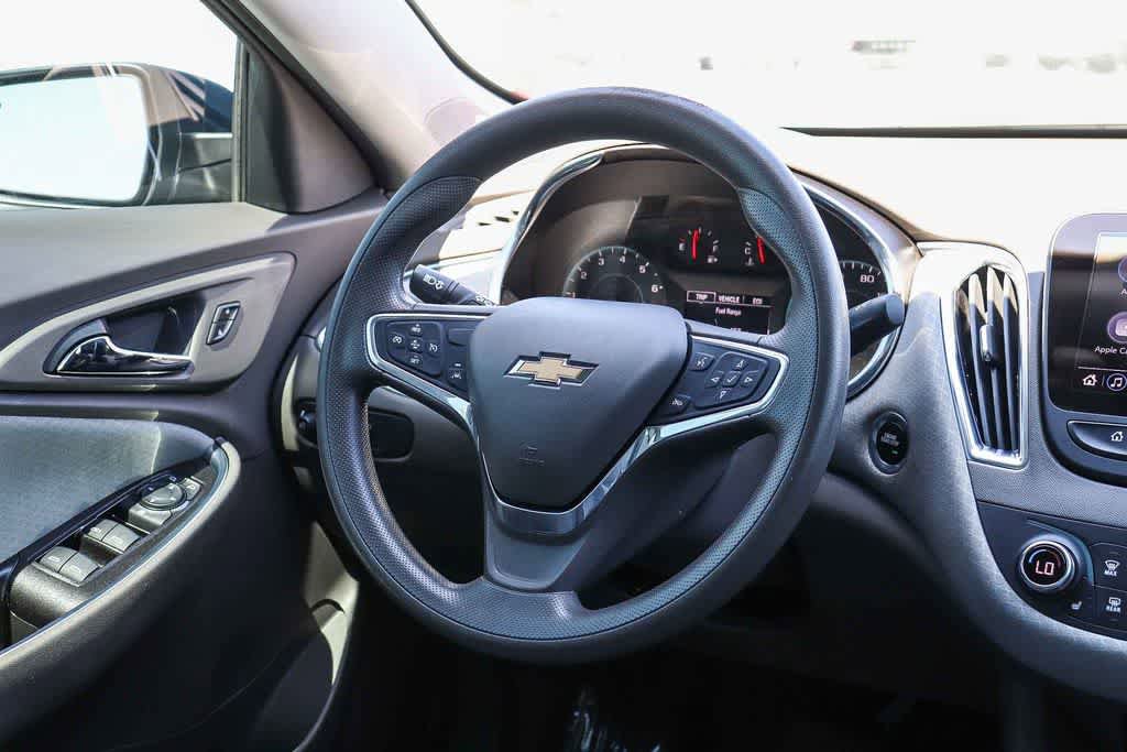 Used 2020 Chevrolet Malibu LT FWD image 16