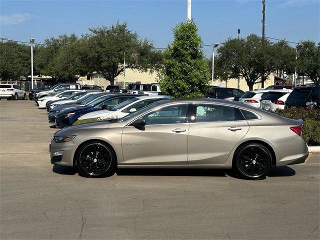 Used 2023 Chevrolet Malibu LT image 4
