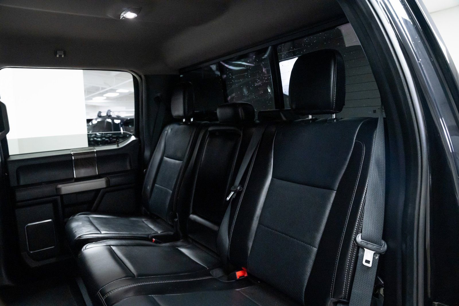 Used 2019 Ford F250 Lariat w/ Chrome Package image 2