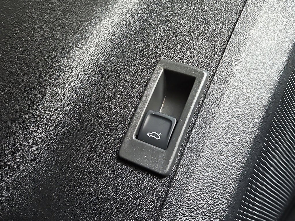 New 2025 Audi Q5 Premium Plus image 17