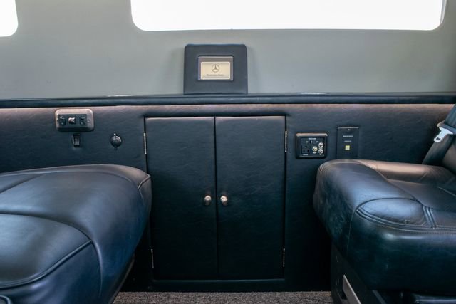 Used 2010 Mercedes-Benz Sprinter 2500 image 37