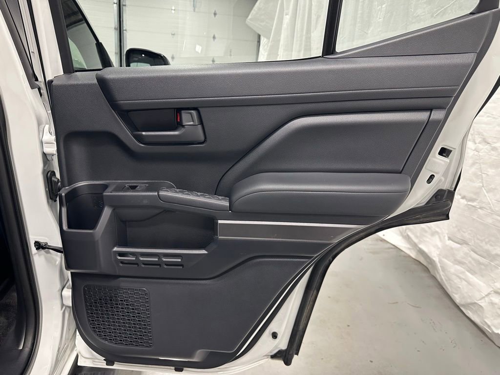 Used 2025 Toyota 4Runner SR5 AWD/4WD image 49