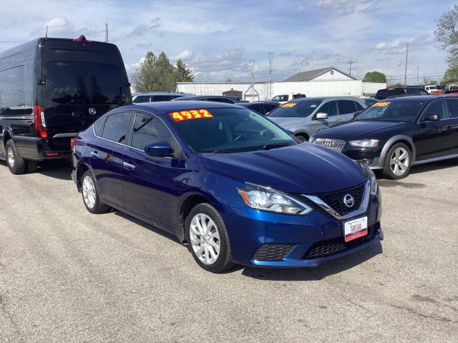 Used 2018 Nissan Sentra SV image 2