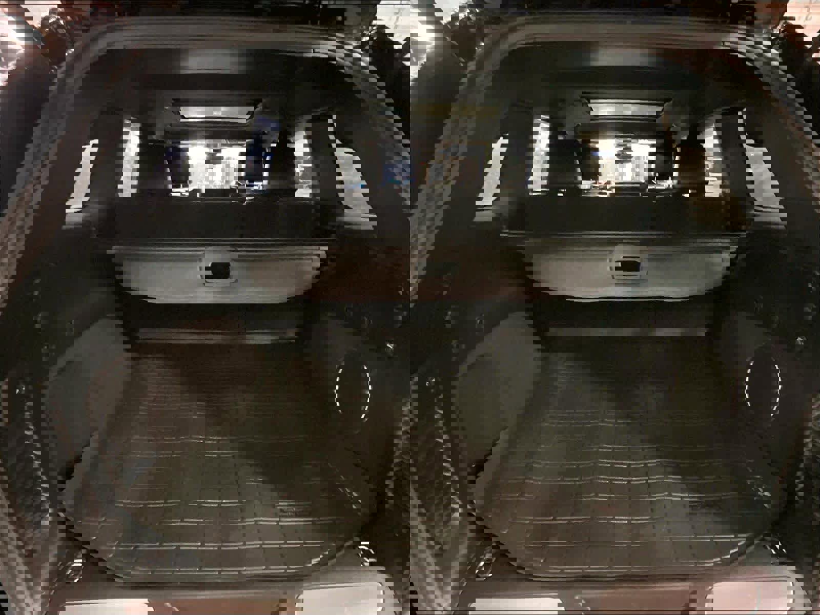 Used 2017 Jeep Grand Cherokee Overland image 17