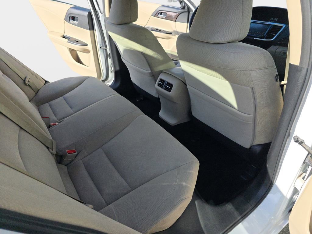 Used 2016 Honda Accord EX image 13