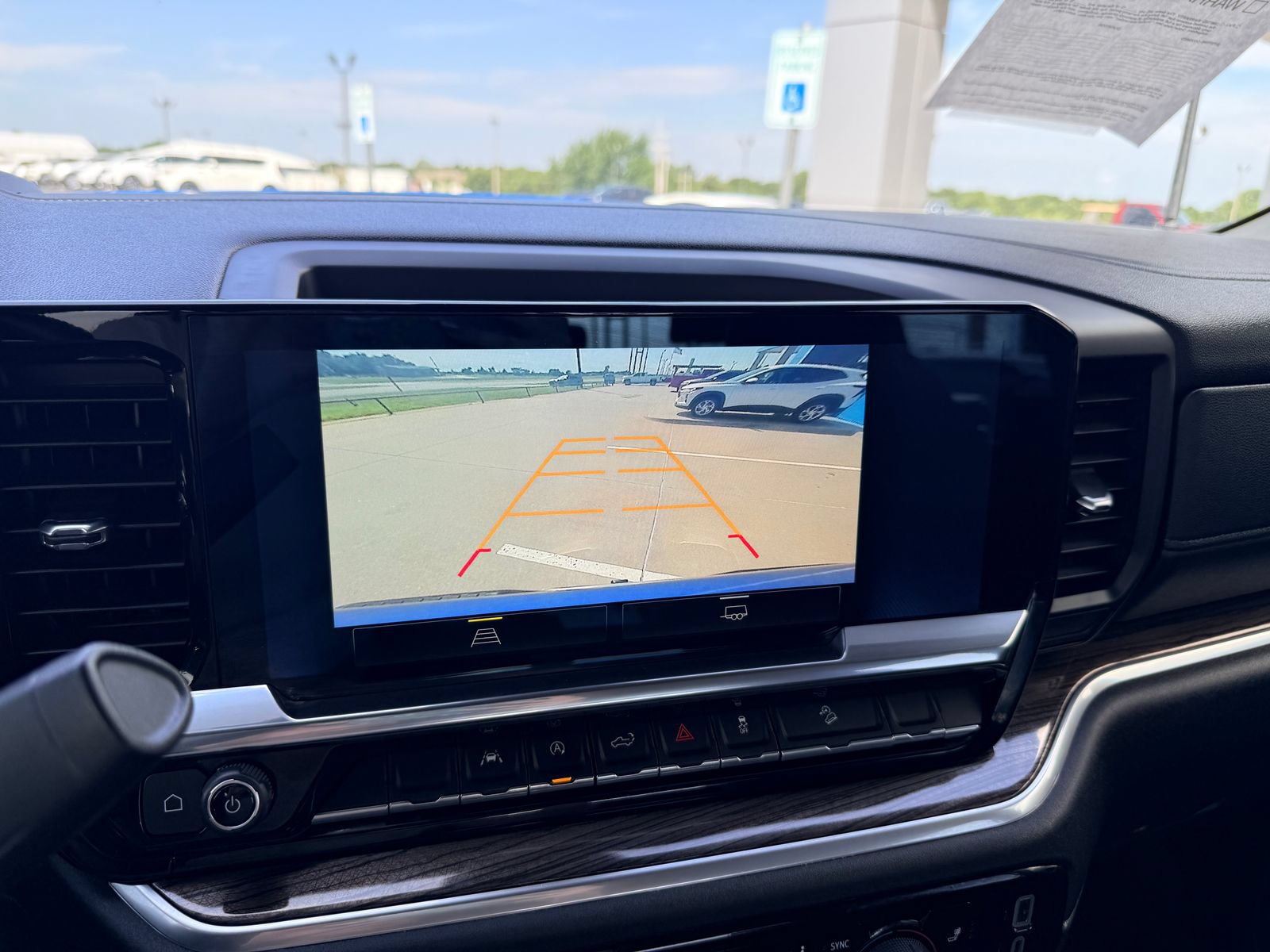 Used 2023 Chevrolet Silverado 1500 LT AWD/4WD image 19