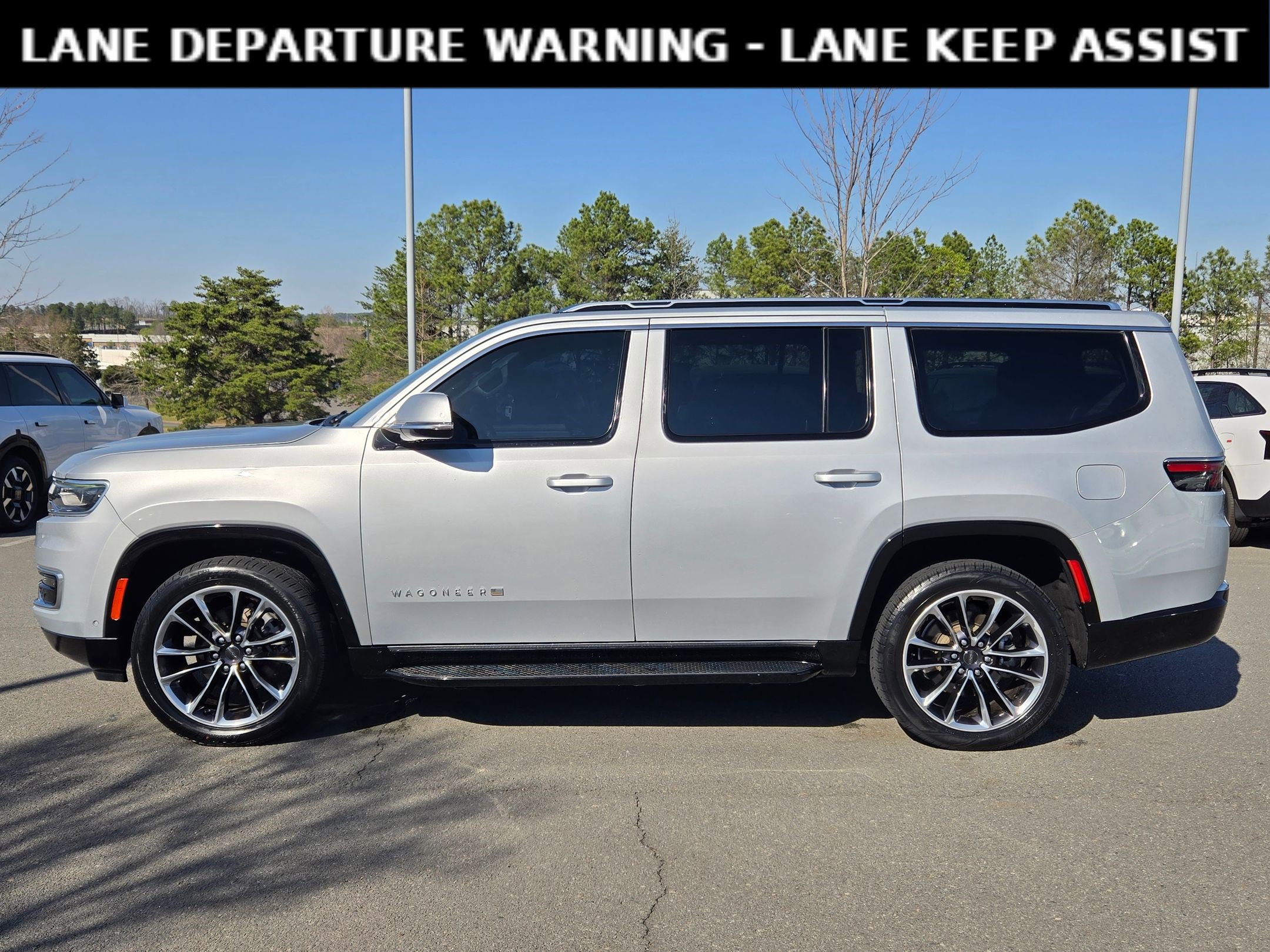 Used 2022 Jeep Wagoneer Series II w/ Premium Group I image 4