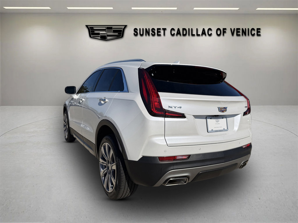 Used 2021 Cadillac XT4 Premium Luxury w/ Driver Awareness Package image 5