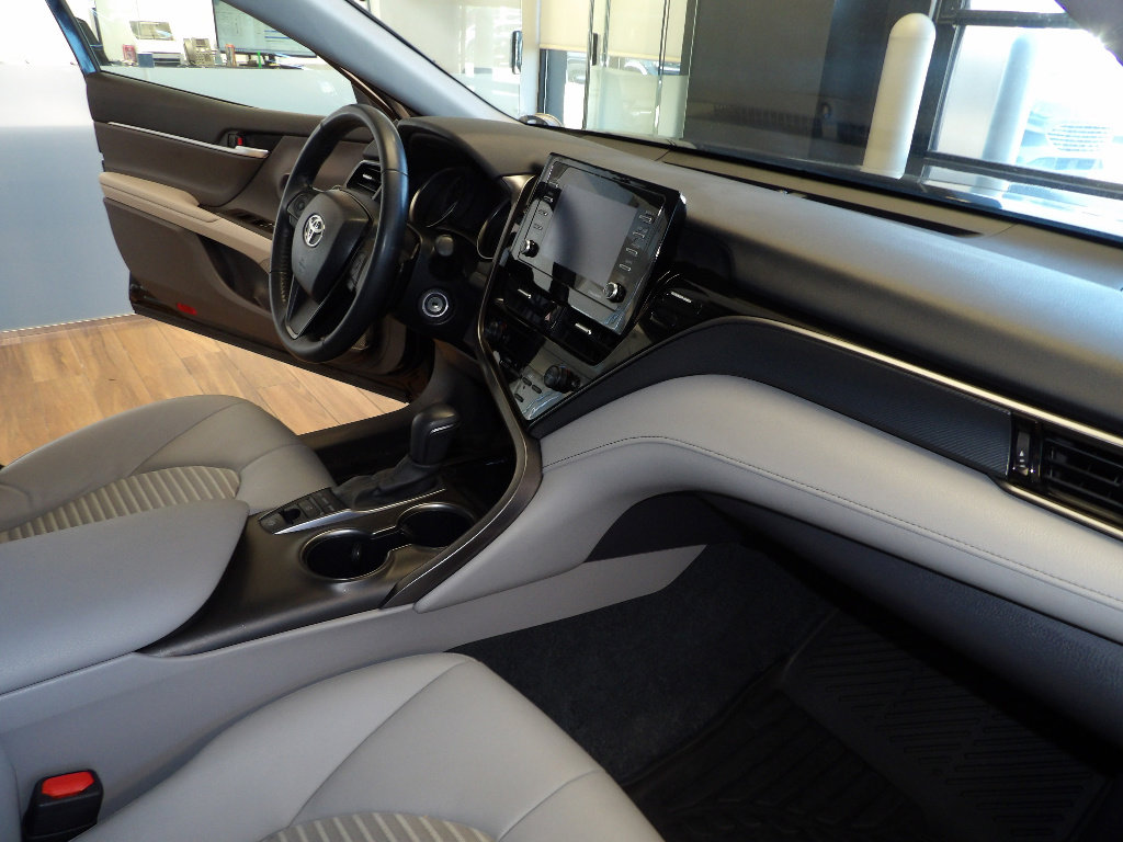 Used 2024 Toyota Camry SE AWD/4WD image 14