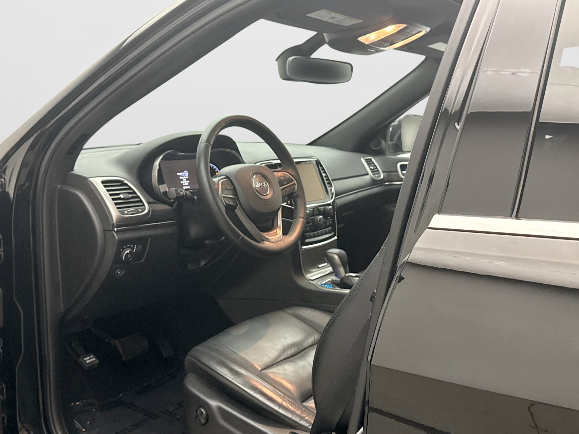 Used 2019 Jeep Grand Cherokee Limited AWD/4WD image 10