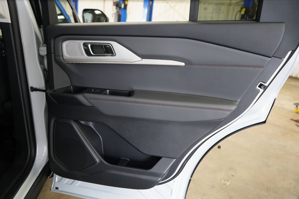 New 2026 Ford Explorer Active RWD image 23
