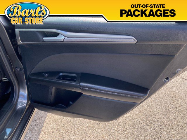Used 2020 Ford Fusion SE image 8