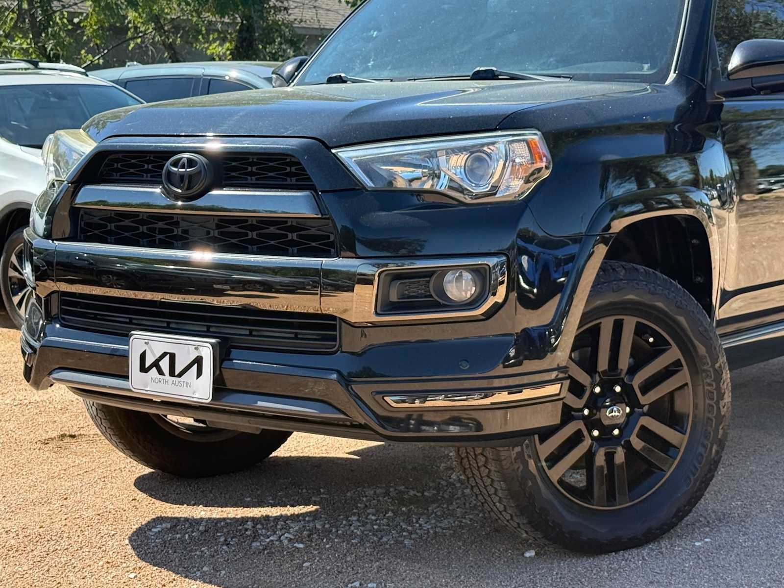 Used 2019 Toyota 4Runner Limited AWD/4WD image 5