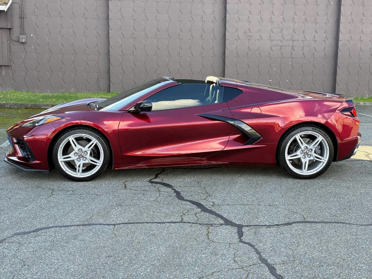 Used 2025 Chevrolet Corvette Stingray Preferred Cpe w/ 2LT image 3
