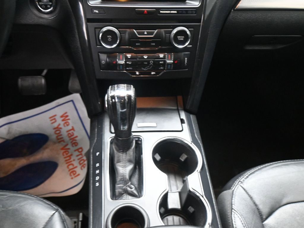 Used 2018 Ford Explorer XLT w/ Equipment Group 202A FWD image 20