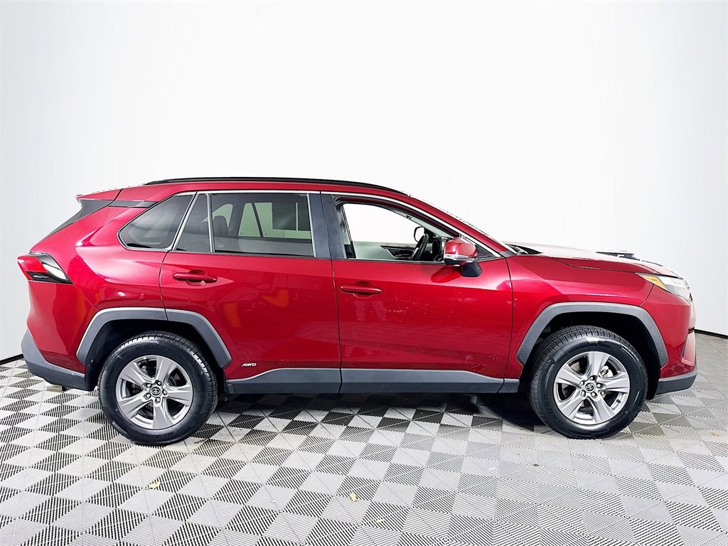 Used 2022 Toyota RAV4 XLE image 8