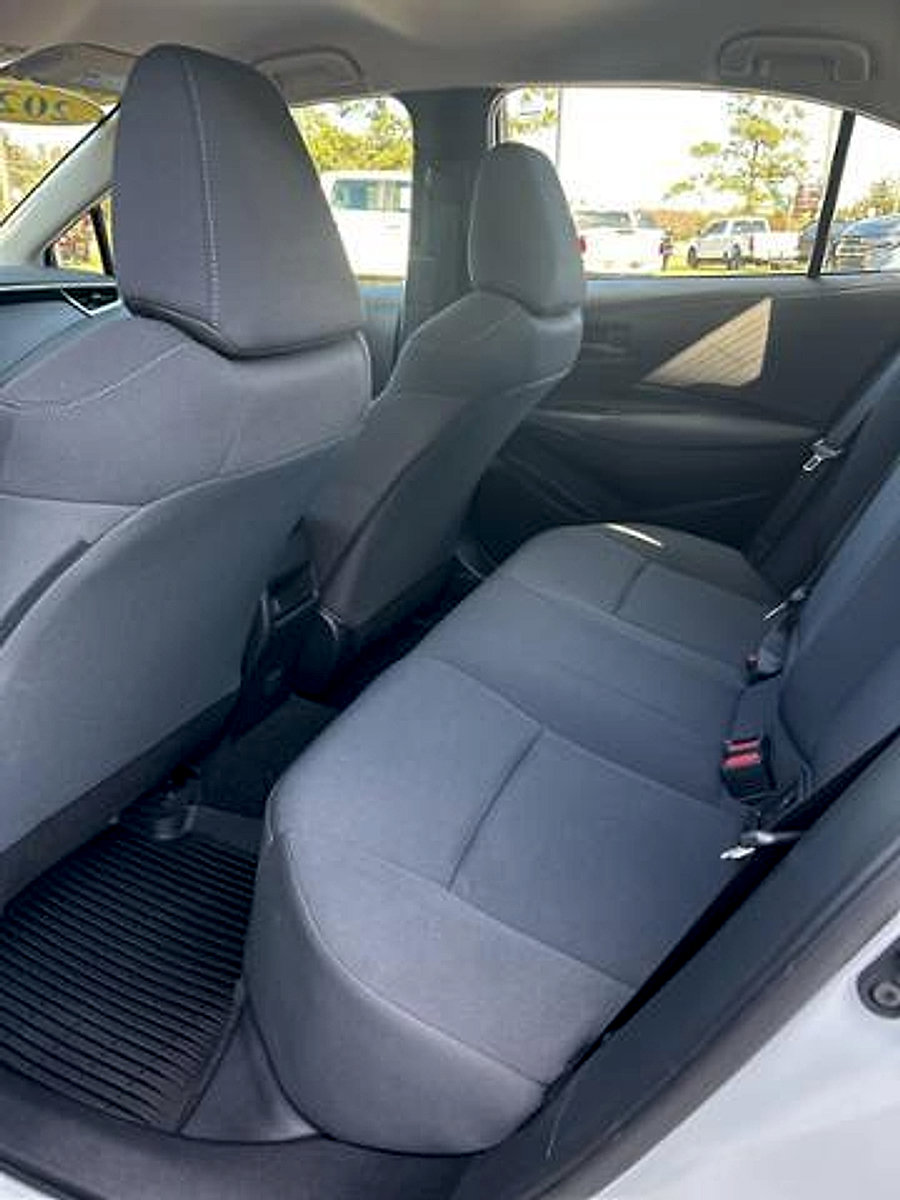 Used 2022 Toyota Corolla LE image 20