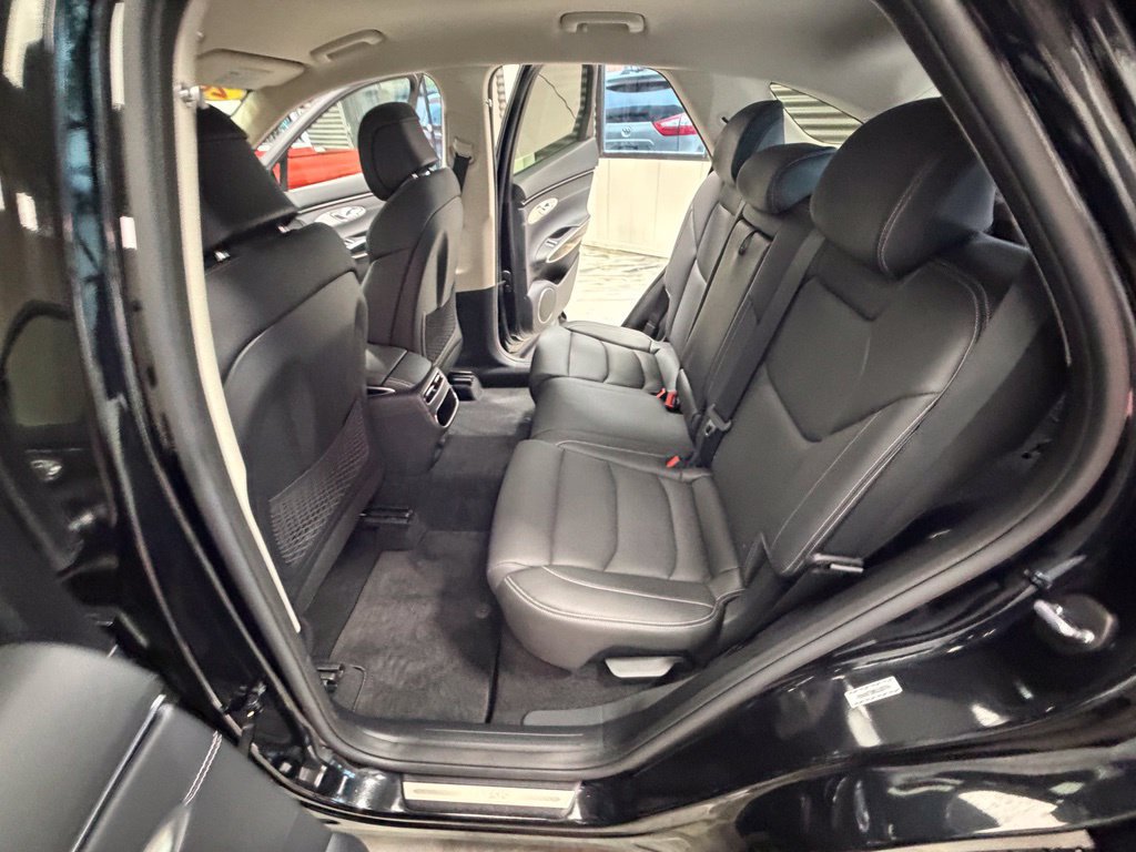 Used 2025 Genesis GV70 2.5T AWD/4WD image 55