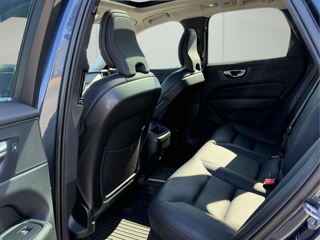 Used 2023 Volvo XC60 B5 Plus w/ Protection Package Premier AWD/4WD image 14