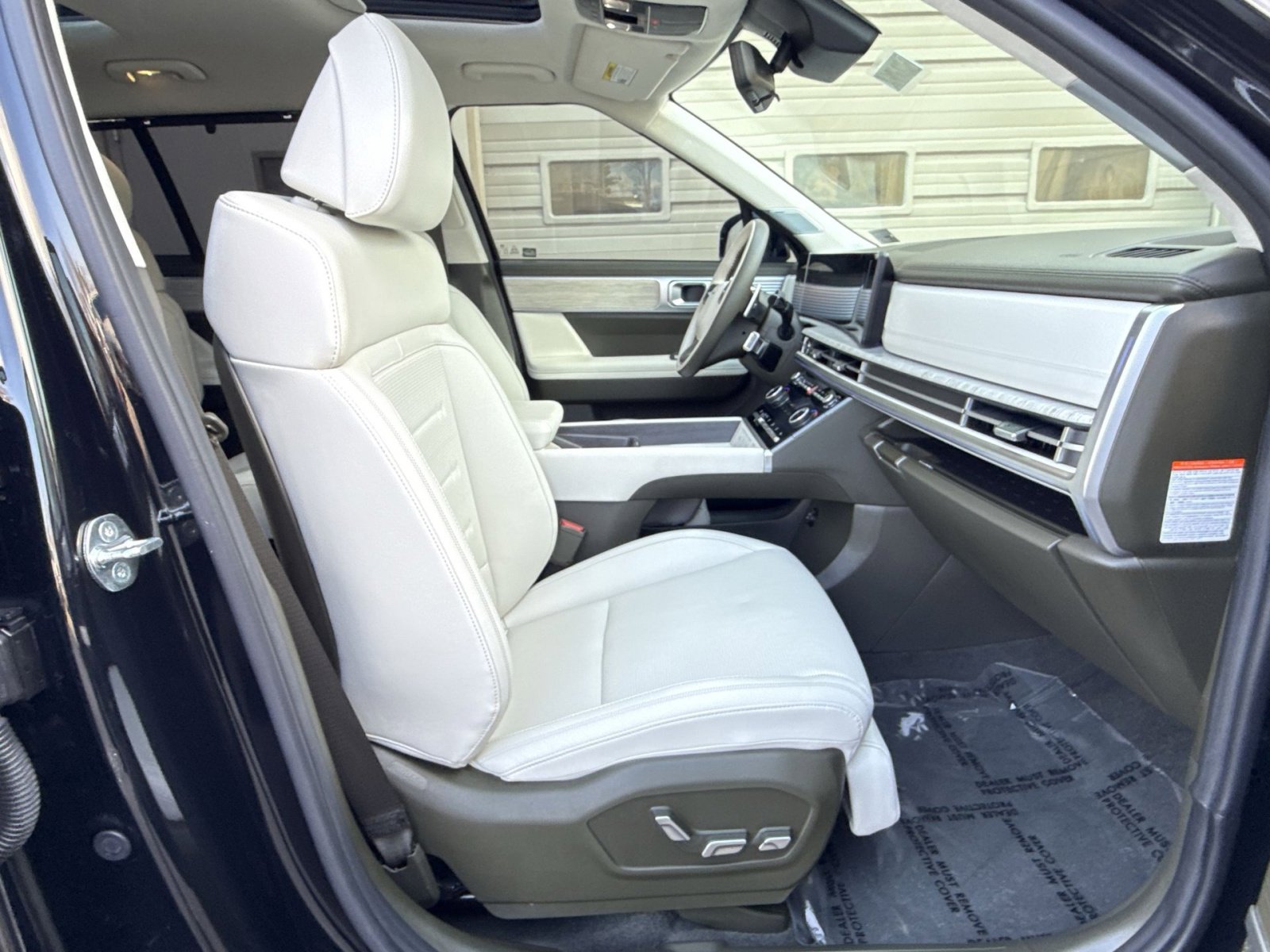 Used 2025 Hyundai Santa Fe Calligraphy image 28