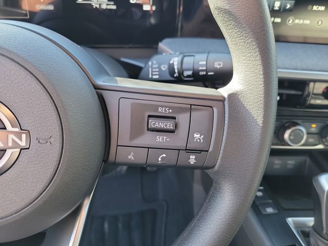 Used 2025 Nissan Kicks SV w/ Charging Package FWD image 17