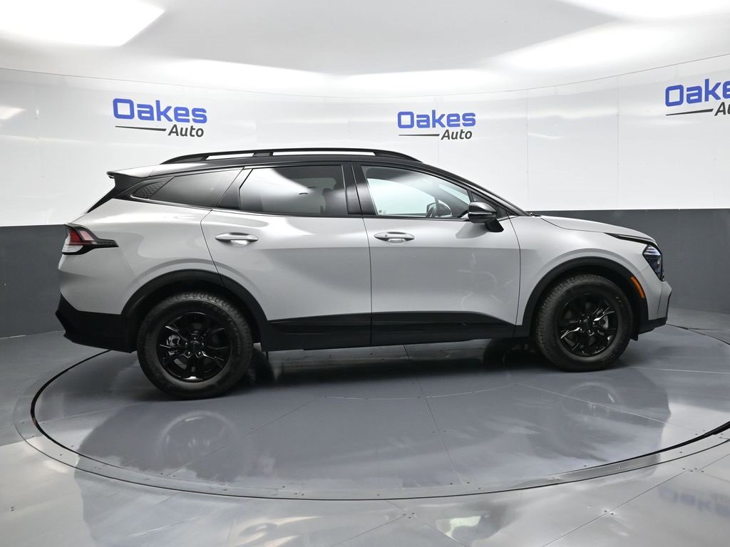 Certified 2025 Kia Sportage X-Pro image 9