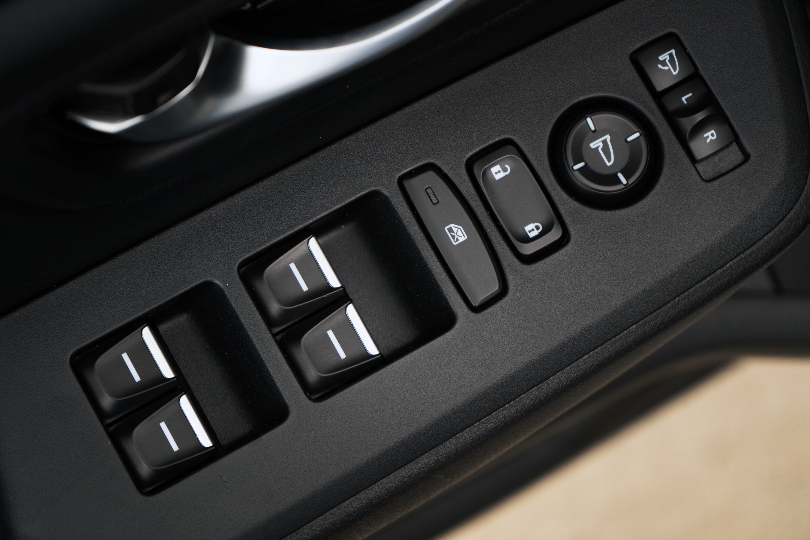 Used 2025 Honda Pilot Black Edition image 39