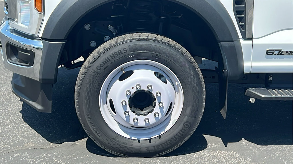 New 2024 Ford F450 XL w/ XL Chrome Package RWD image 8