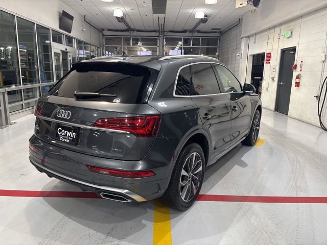Used 2023 Audi Q5 2.0T Premium w/ Convenience Package image 9