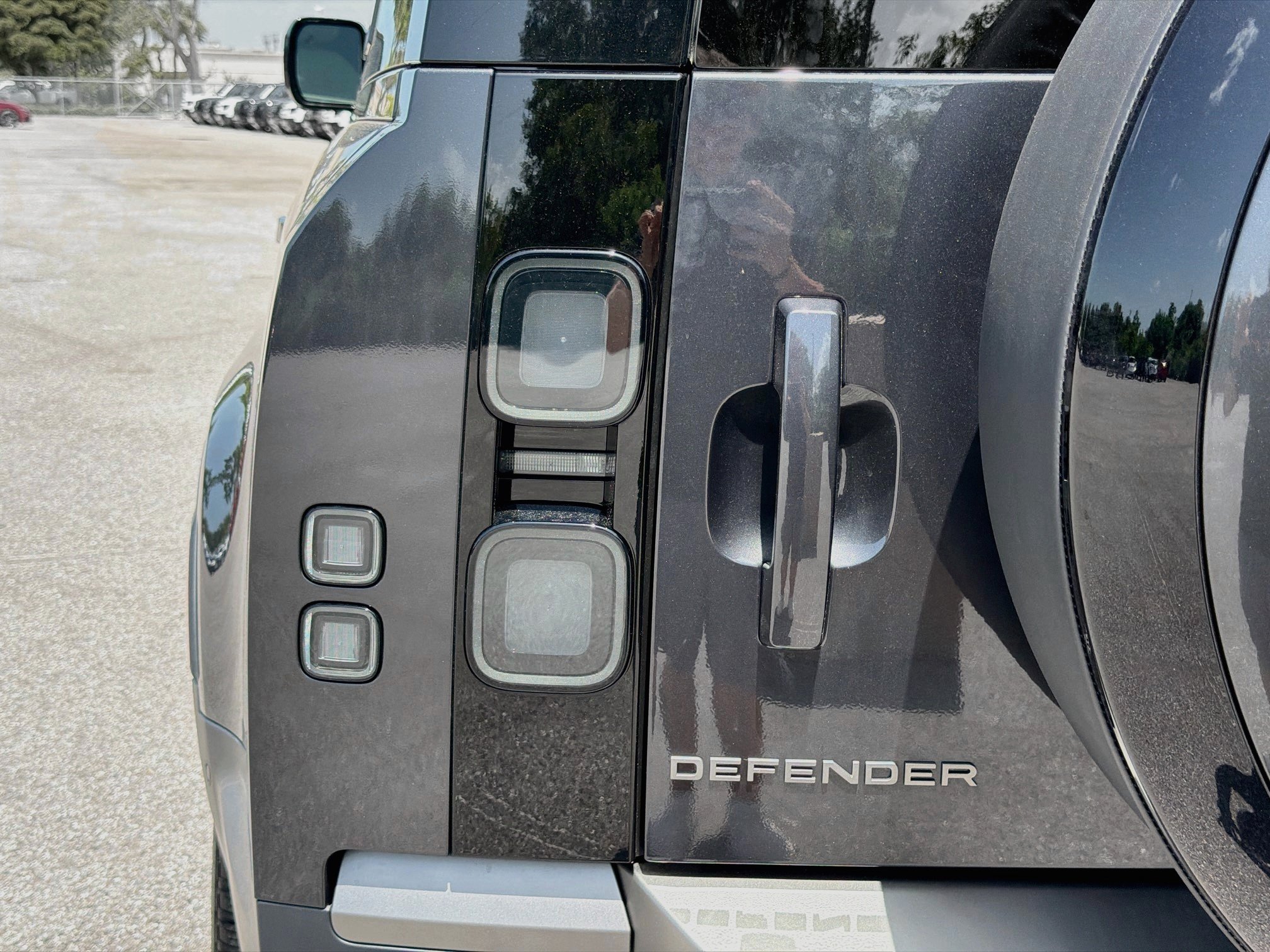 New 2026 Land Rover Defender 130 S AWD/4WD image 10