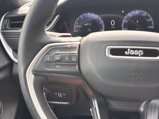Used 2025 Jeep Grand Cherokee L Laredo AWD/4WD image 21