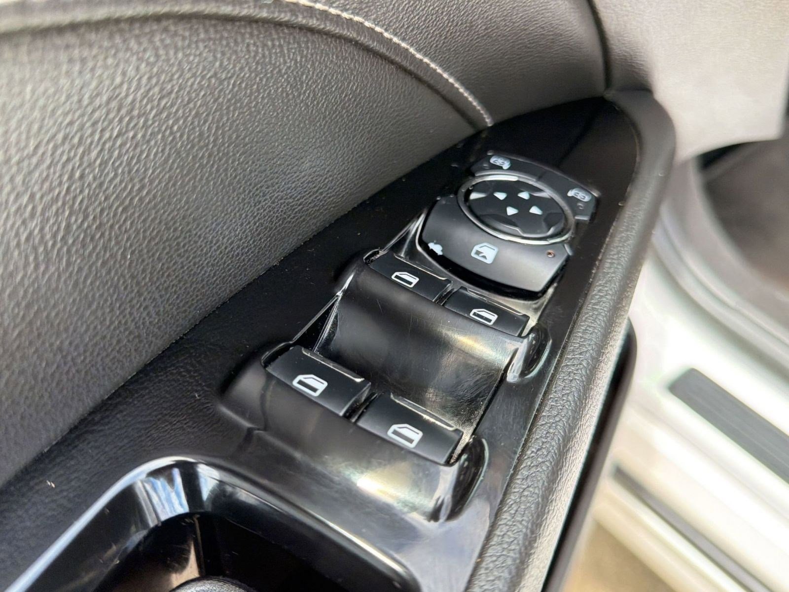 Used 2014 Ford Fusion Titanium FWD image 30
