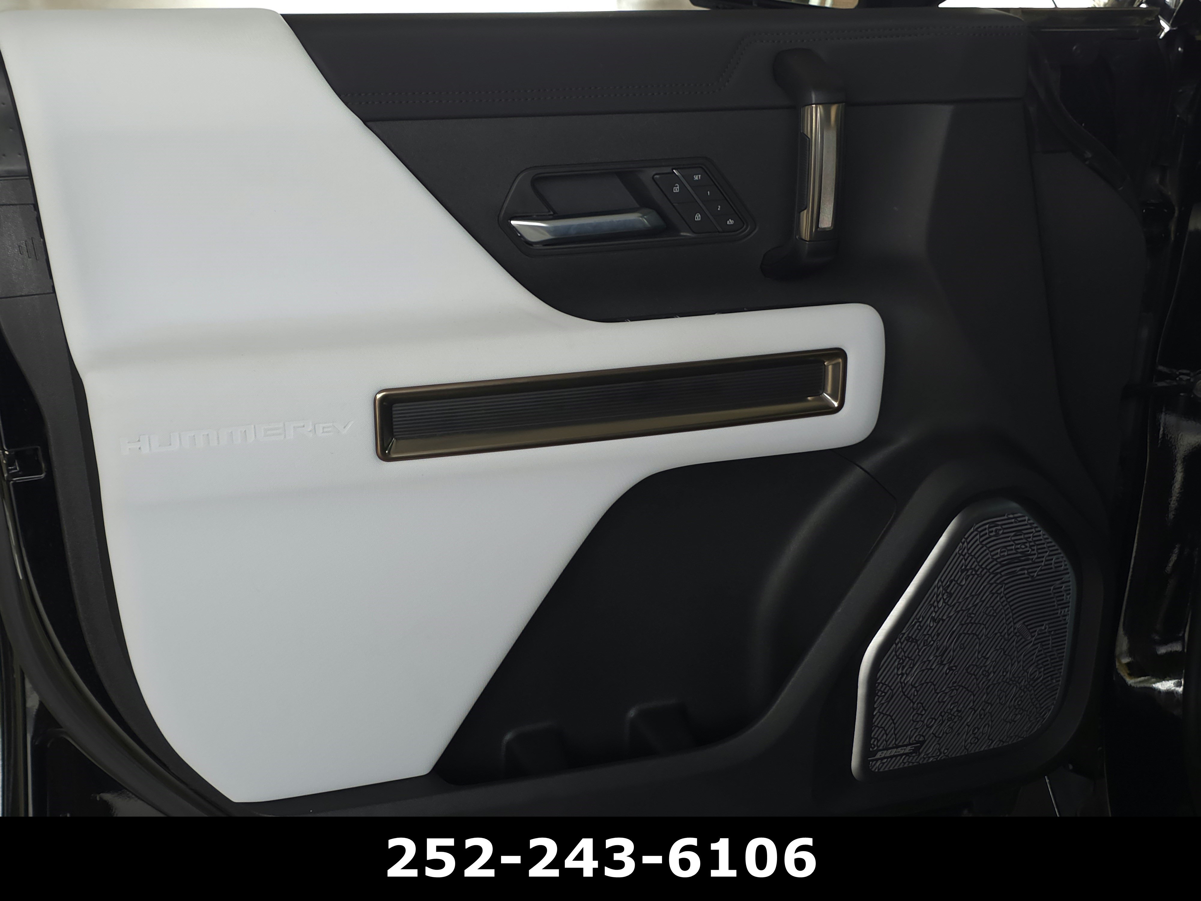 Used 2025 GMC Hummer EV 3X AWD/4WD image 35