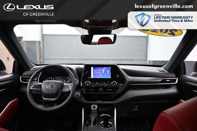 Used 2023 Toyota Highlander XSE FWD image 24