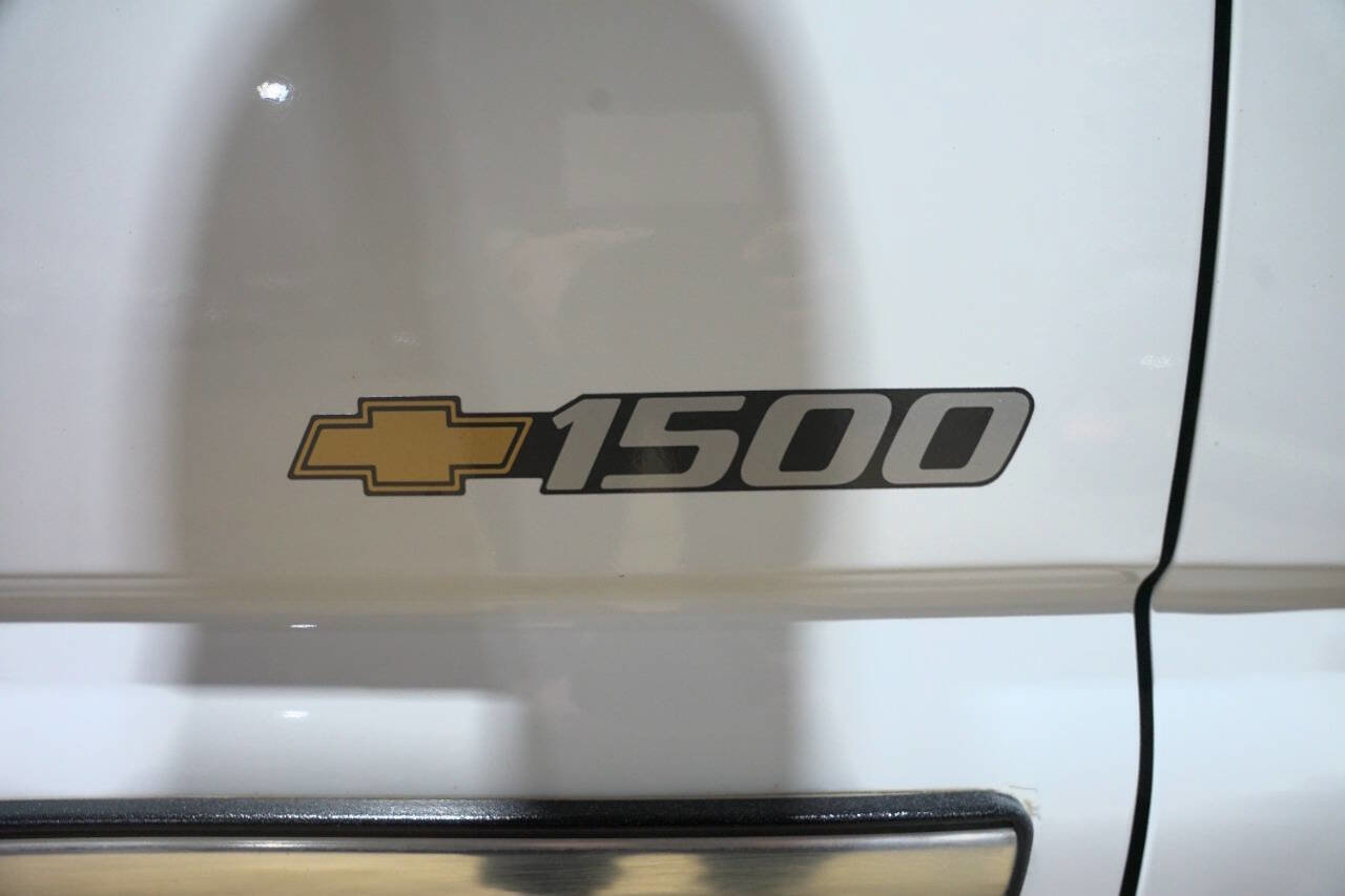 Used 2000 Chevrolet Silverado 1500 LS 2dr 4WD Standard Cab LB w/ Exterior Appearance Pkg image 28