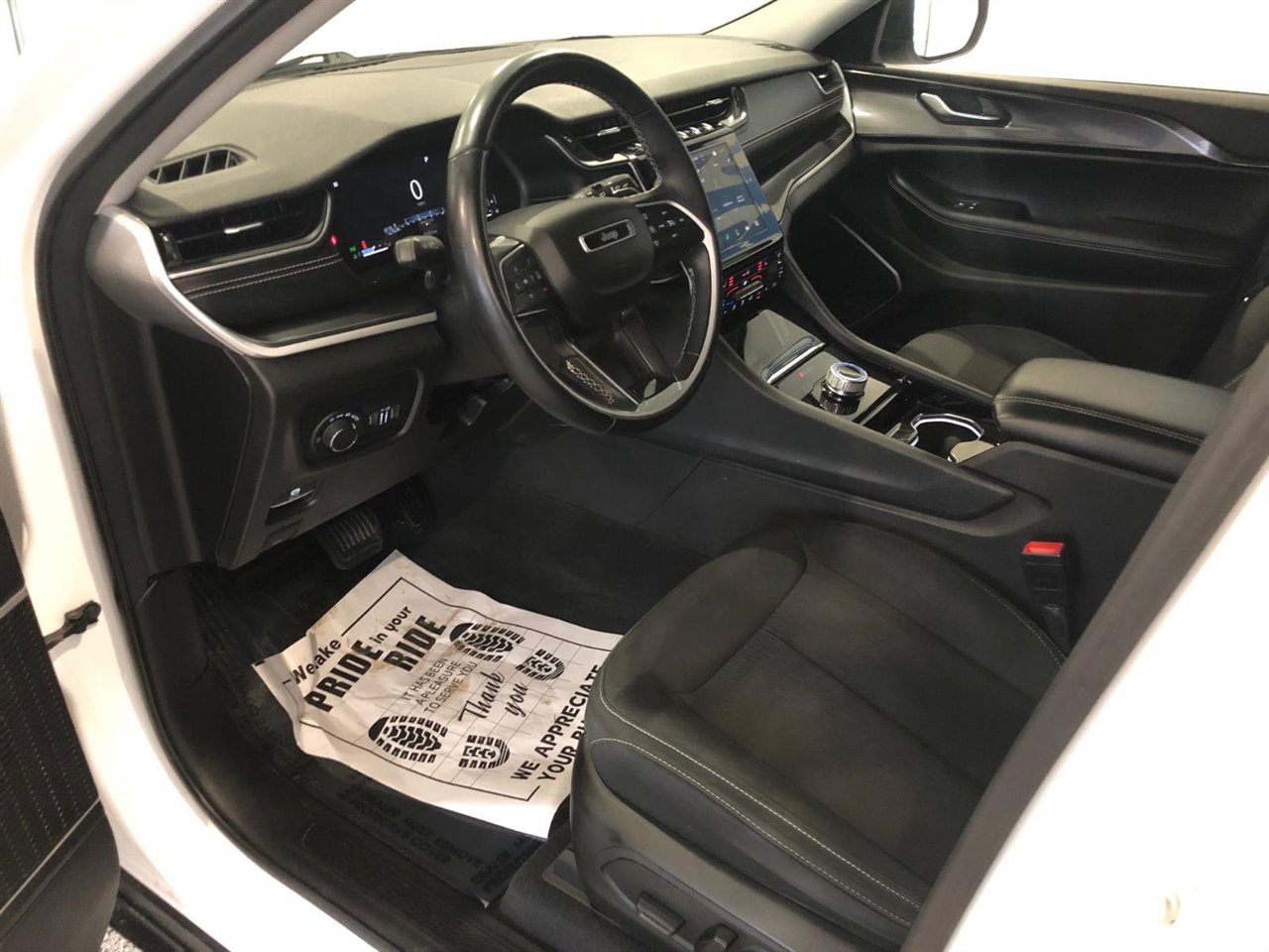 Used 2021 Jeep Grand Cherokee L Laredo w/ Luxury Tech Group I image 5