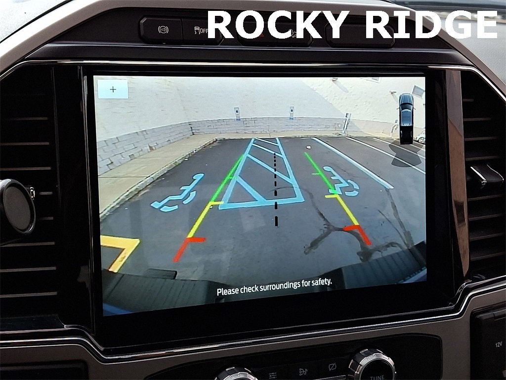 Used 2022 Ford F250 Lariat w/ Black Appearance Package image 6