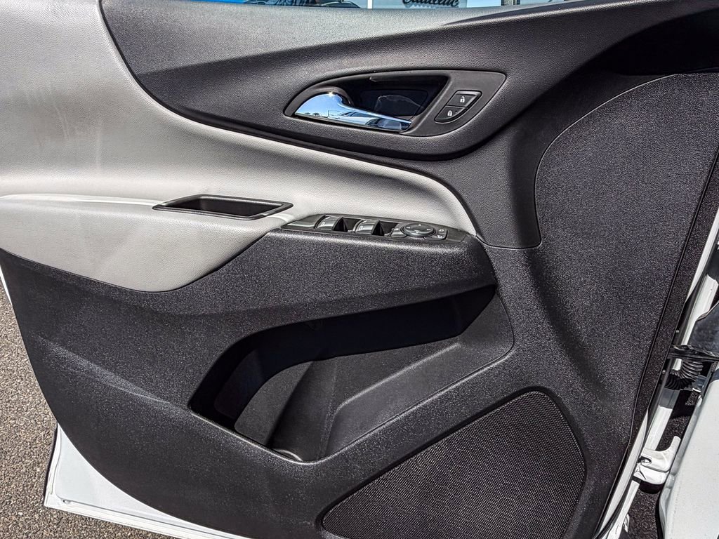 Used 2022 Chevrolet Equinox LS w/ LS Convenience Package image 41