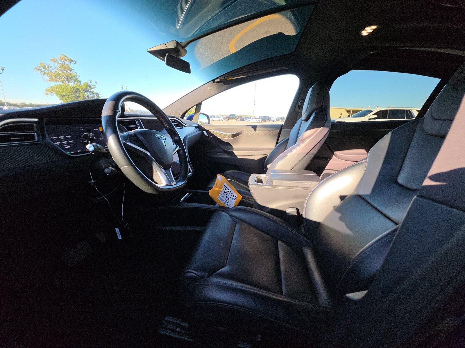 Used 2018 Tesla Model X 75D AWD/4WD image 5