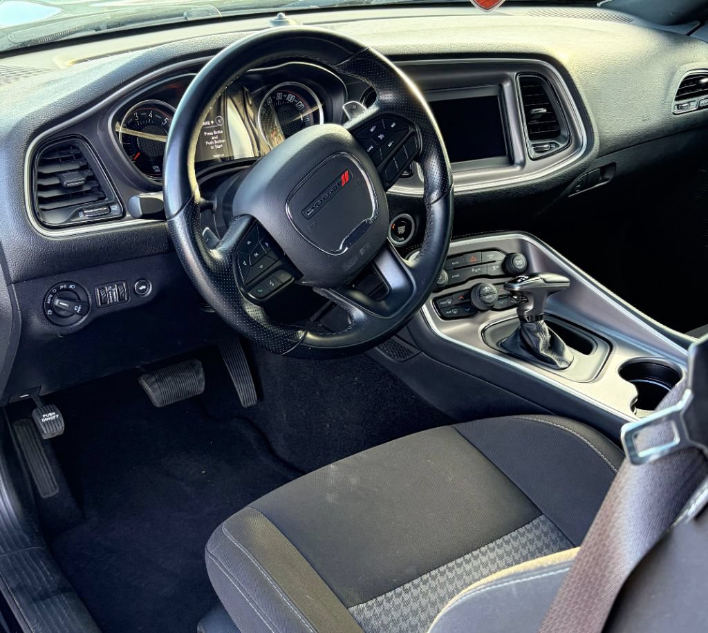 Used 2022 Dodge Challenger GT RWD image 10
