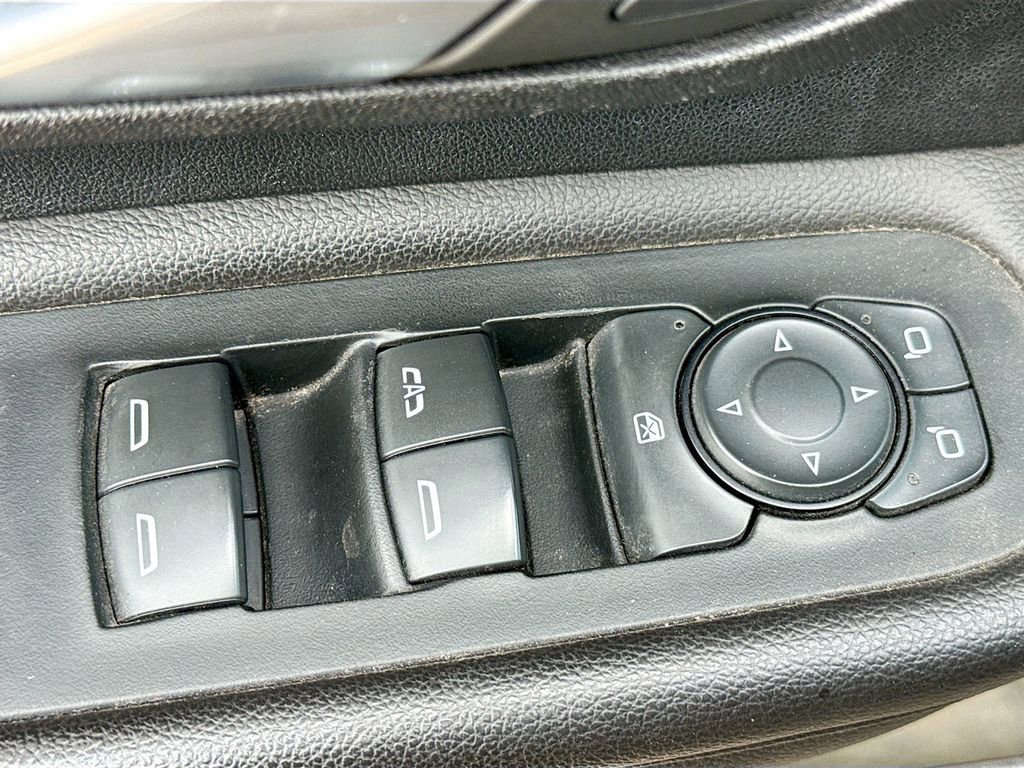 Used 2022 GMC Terrain AT4 image 17