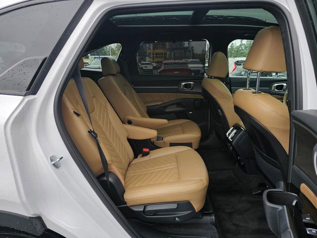 Certified 2024 Kia Sorento SX Prestige w/ Olive Brown Leather Package image 14