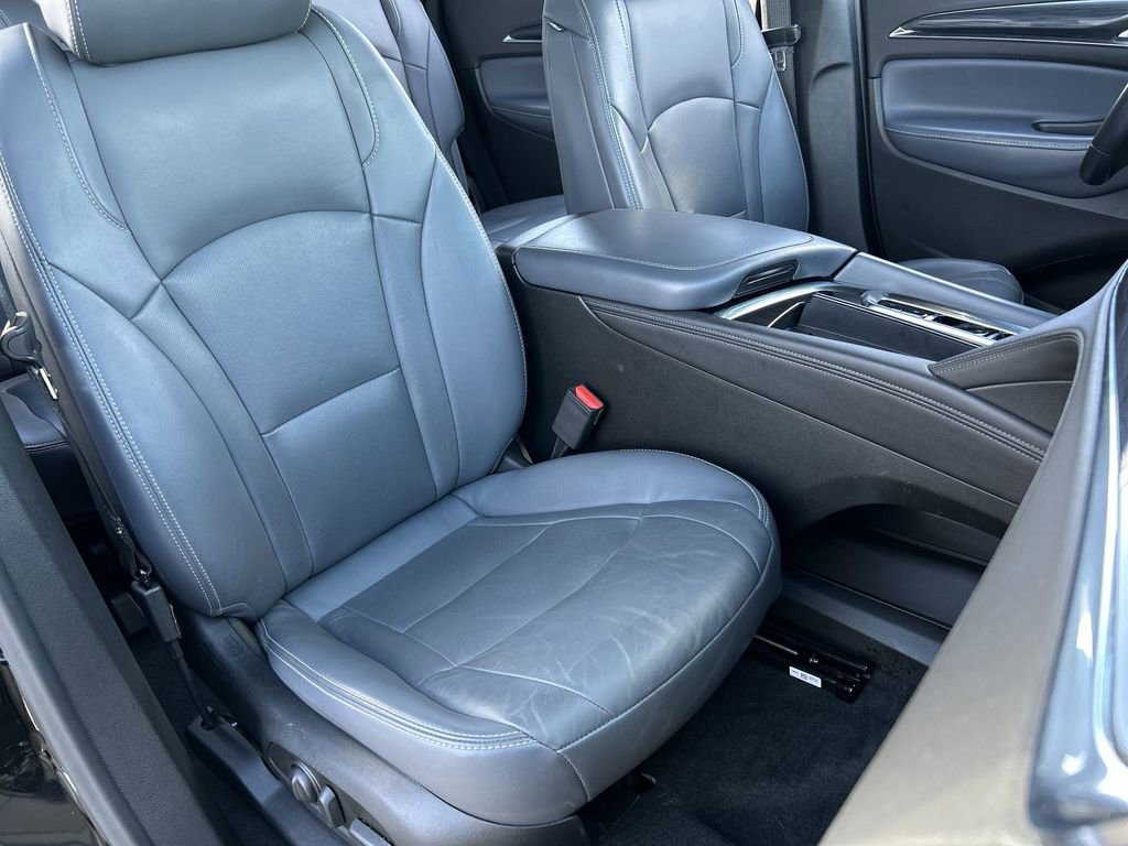 Used 2023 Buick Enclave Essence FWD image 28